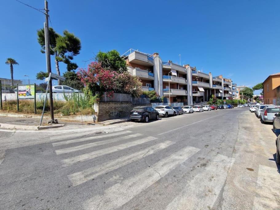 Terrazza A Nettuno E Chiesa Giubilare Santa Maria Goretti Ngoại thất bức ảnh