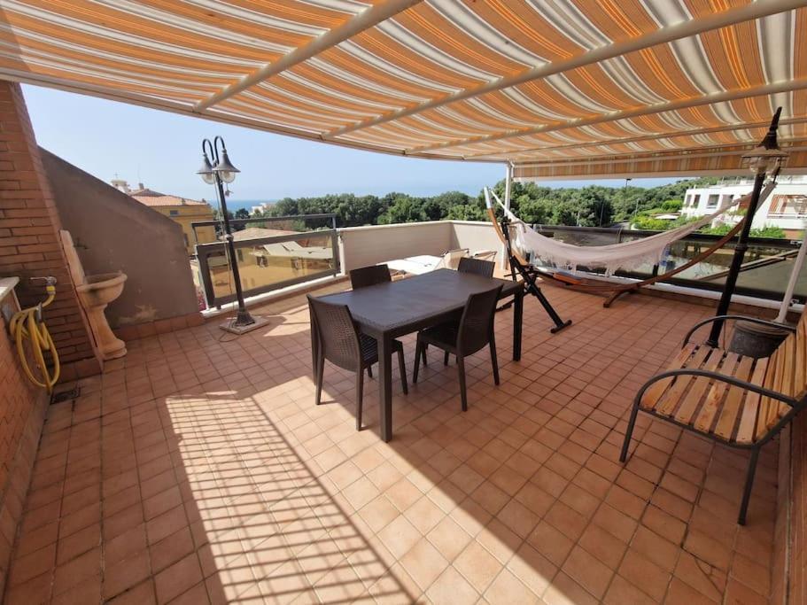 Terrazza A Nettuno E Chiesa Giubilare Santa Maria Goretti Ngoại thất bức ảnh